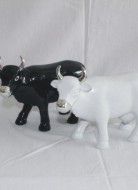 Cofre Vacas (Preto, Branco e Marrom).